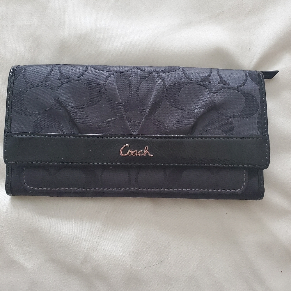 EUC Vintage Coach Checkbook Wallet